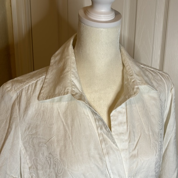 Banana Republic Paisley Embossed Button Down Shirt - Picture 3 of 6